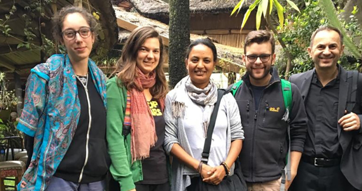 Pfarrer Martin und die Reisegruppe in Äthiopien