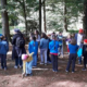 Jungscharkinder bei einem Waldabenteuer