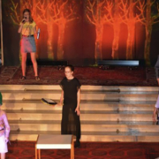 jugendmusical_2021_1920x640 Die Jugendlichen des Jugendchors auf der Bühne