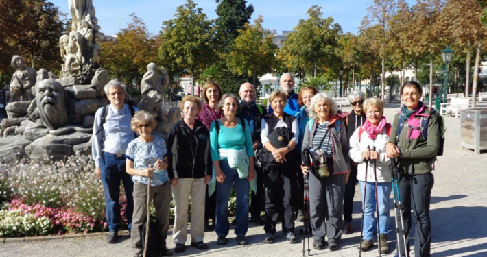 Die Wandergruppe der 5. Wanderung 2021 im Kurpark Baden