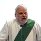 Diakon Arthur Schwaiger am Ambo von Schönbrunn-Vorpark