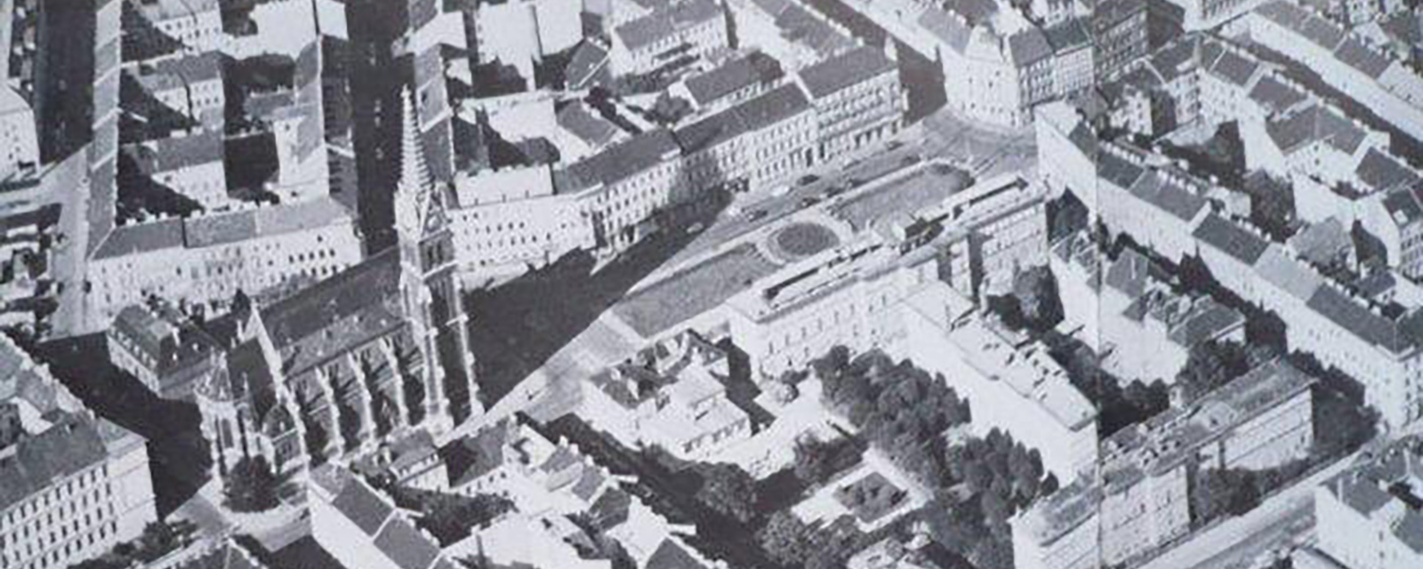 Eine alte Luftaufnahme von der Rudolfsheimer Kirche