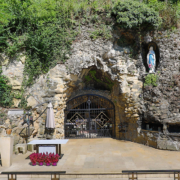 Ein Foto von der Lourdesgrotte