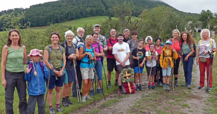 Gruppenbild der Wallfahrer/innen auf dem Pilgerweg