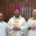 Pater Endale Haile Fereja, Bischof Teshome Lukas Fikre Woldetensae und Pfarrer Martin (v.l.n.r.) in der Sakristei von Rudolfsheim