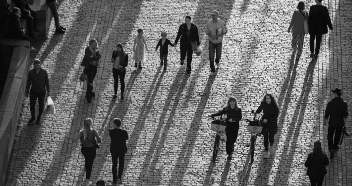Viele Menschen auf einem Bild