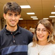 Die ESK-Freiwilligen Ipek und Abdullah