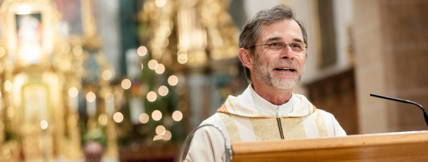 Josef Grünwidl am Ambo